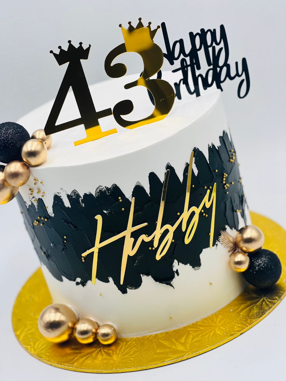 Customized cake